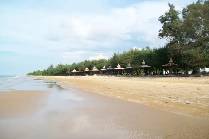 Lombang Beach