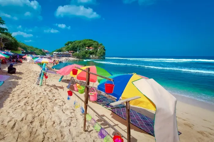 Location and Access to Indrayanti Beach